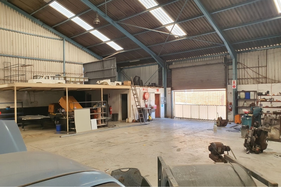 Commercial Property for Sale in Sidwell Eastern Cape